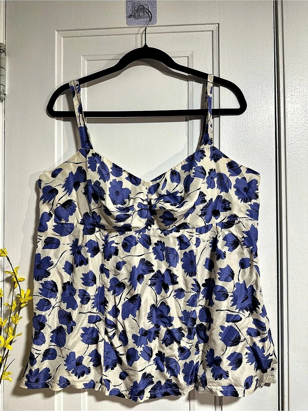 The Limited Floral Camisole in Blue & White Size XL Like New
